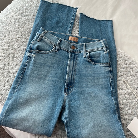 MOTHER Hustler Distressed Raw Hem Ankle Jeans - Picture 2 of 5